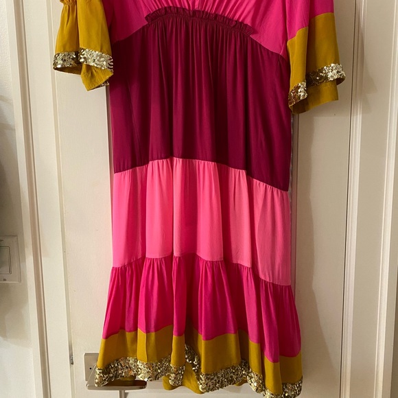 Figure xs silk lined colorblock loose fit dress - Picture 2 of 8